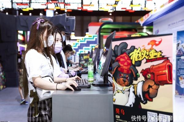 LOLM下载与玩法解析：2024最新安卓版手游